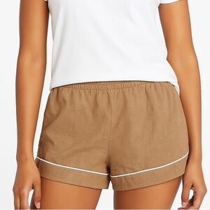 NWT Nordstrom Moonlight PJ Shorts Tan with White Piping XS